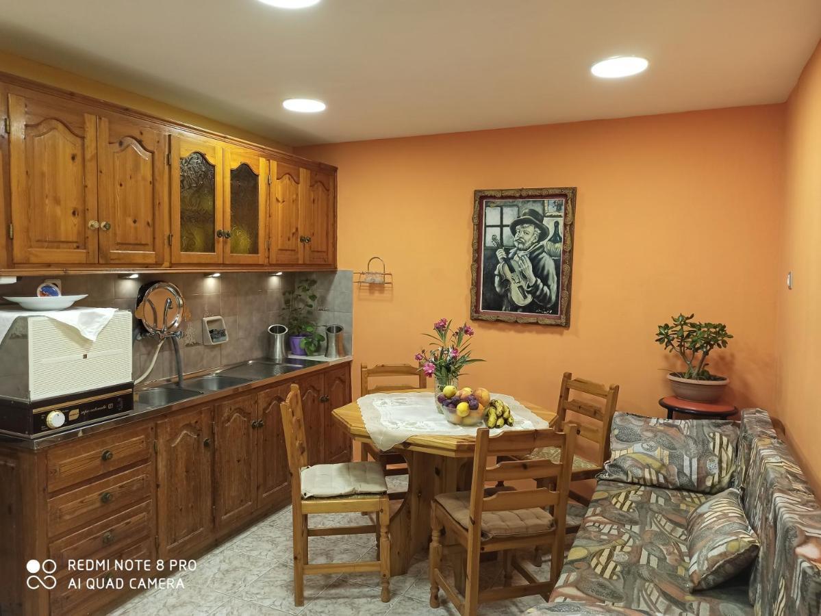 Aegina Town Traditional Lemon House Exterior photo